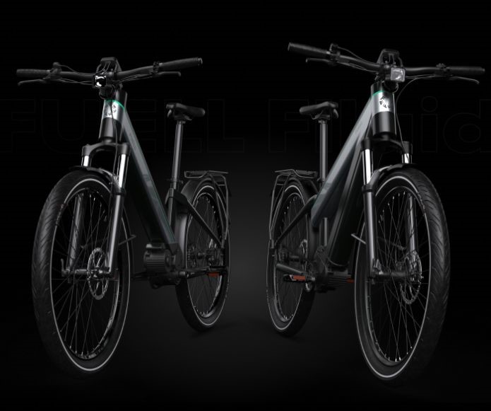 Electric cycle and traditional bicycle comparison for Pune traffic, showing daily commute benefits, comfort levels, and urban cycling choices.